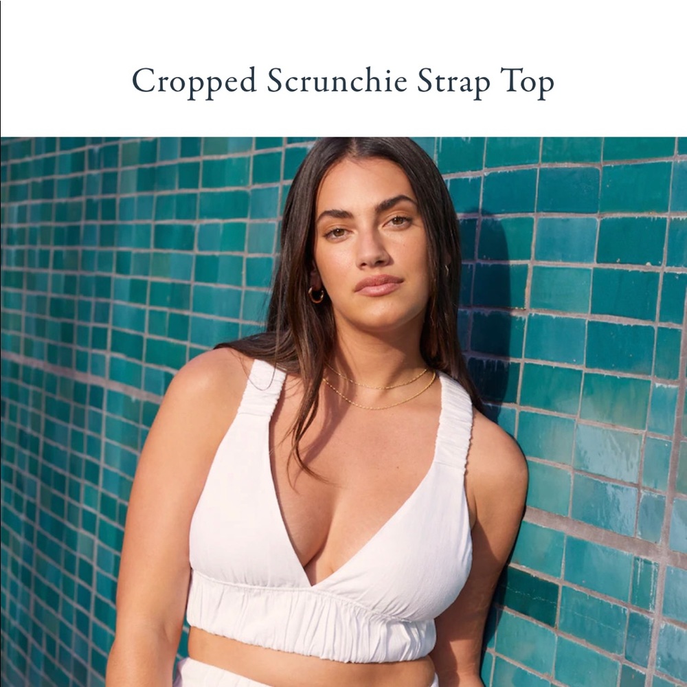 NWT Abercrombie Cropped Scrunchie Strap Top